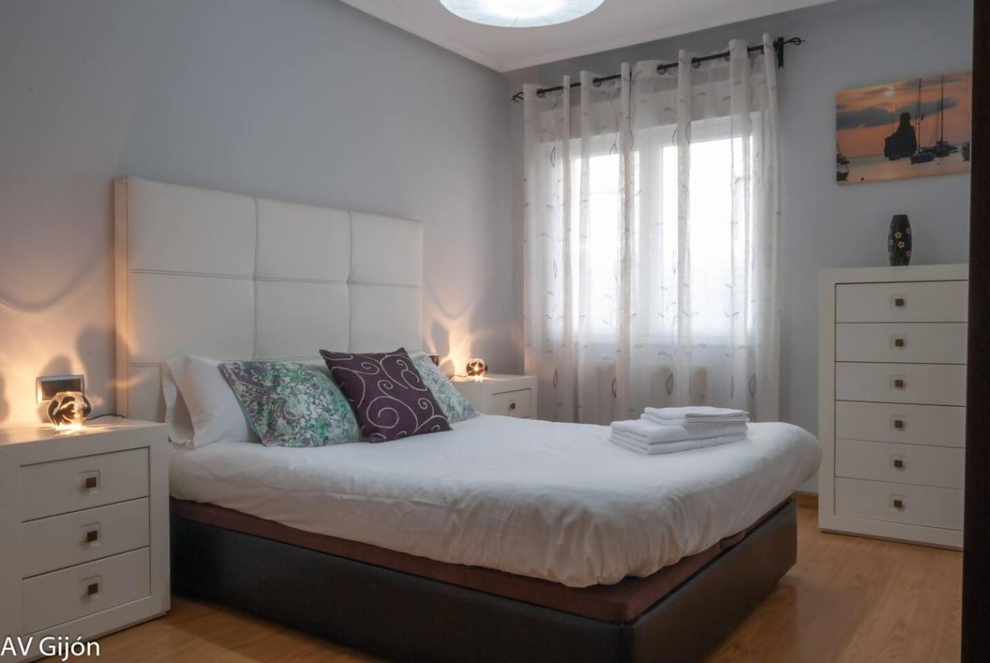 Ferienwohnung Av Premio Real 16 Gijón Exterior foto