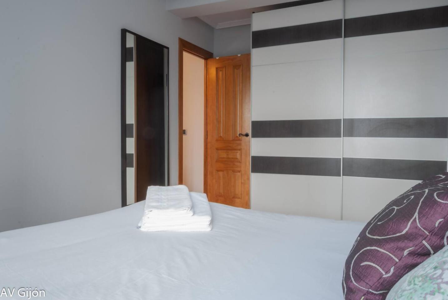 Ferienwohnung Av Premio Real 16 Gijón Exterior foto